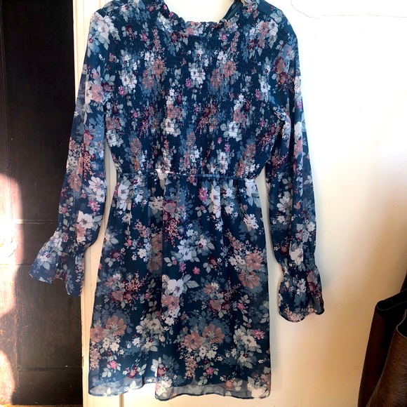 Dress - Picture 1 of 3